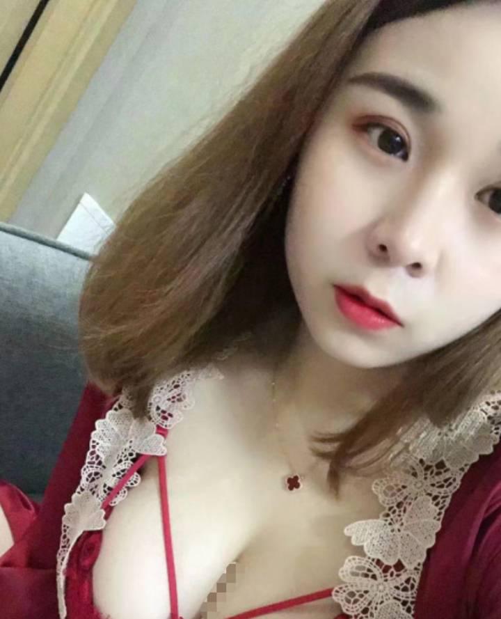 富阳区漂亮的大胸妹