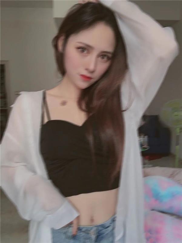 爆艹兼职99年嫩妹，叫声淫荡！！